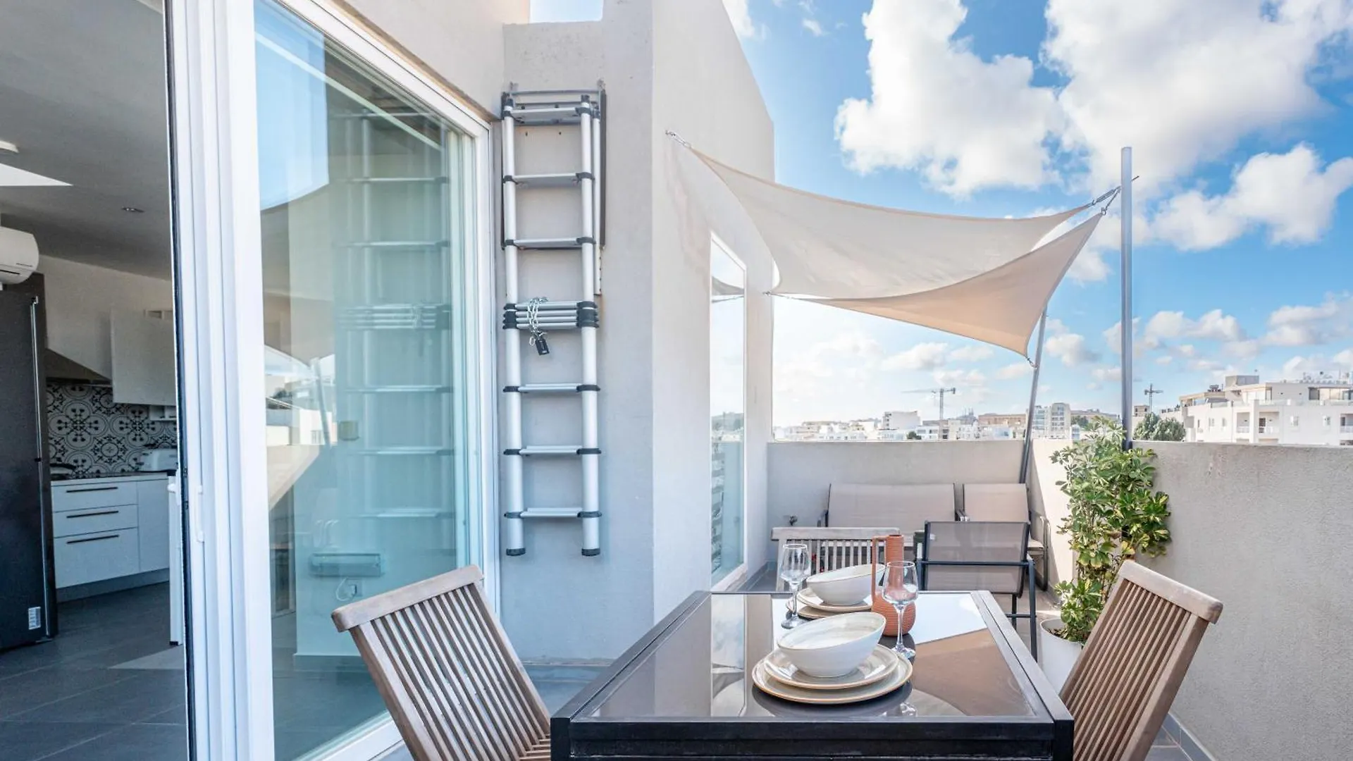 Charming 3 Story Maltese House With Terrace & Bbq Apartment Saint Julian's