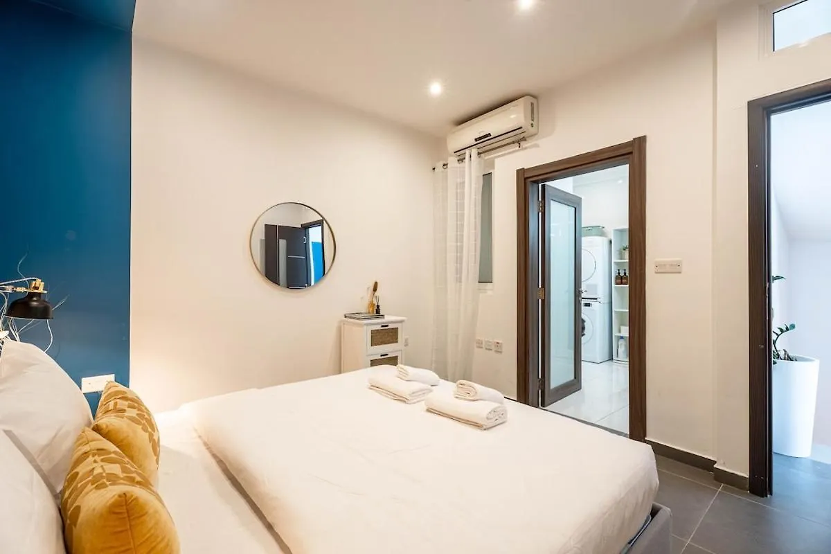 Charming 3 Story Maltese House With Terrace & Bbq Apartment Saint Julian's