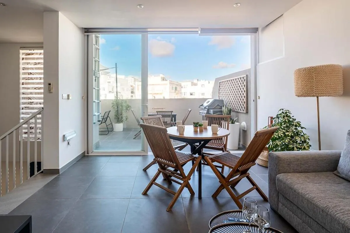Charming 3 Story Maltese House With Terrace & Bbq Apartment Saint Julian's 0*,